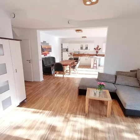 85 qm Wohnung Pauluste mit Terasse und Garten Rostock Exterior foto