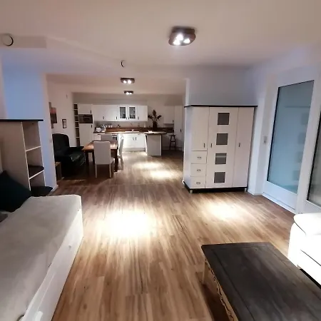 85 qm Wohnung Pauluste mit Terasse und Garten Rostock Exterior foto