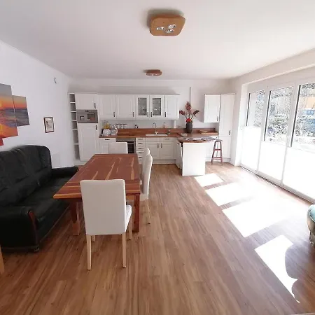85 qm Wohnung Pauluste mit Terasse und Garten Rostock Exterior foto
