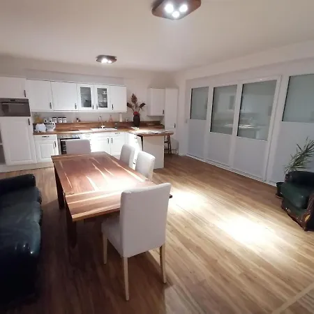 85 qm Wohnung Pauluste mit Terasse und Garten Rostock Exterior foto